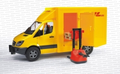 02534 Mercedes Benz Sprinter Truck DHL + podnośnik + palety
