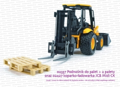 Bruder 02337 Podnośnik do palet + 2 palety zamocowany na 02427 koparko-ładowarce JCB Midi CX. Obie zabawki do kupienia osobno.