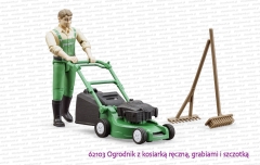 62103 BRUDER Ogrodnik z kosiarką ręczną, grabiami i szczotką