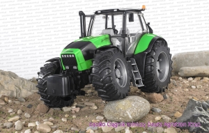 Bruder 03080 Ciągnik rolniczy Deutz Agrotron X720