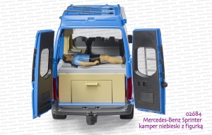 02684 BRUDER Mercedes-Benz Sprinter kamper niebieski z kierowcą - łóżko do spania
