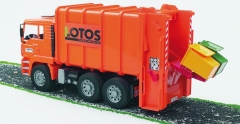 Bruder 02762 MAN śmieciarka pomarańczowa z tylnym załadunkiem + 2 kosze na śmieci