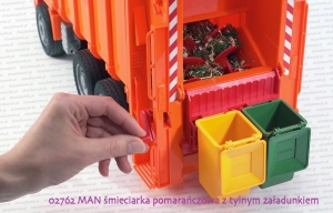 Bruder 02762 MAN śmieciarka pomarańczowa z tylnym załadunkiem + 2 kosze na śmieci